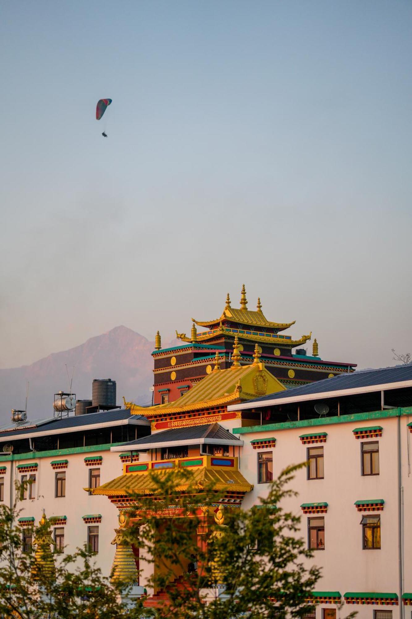 Chokling Arthouse - The Treasure Of Himalayas Hotel Bir  Luaran gambar